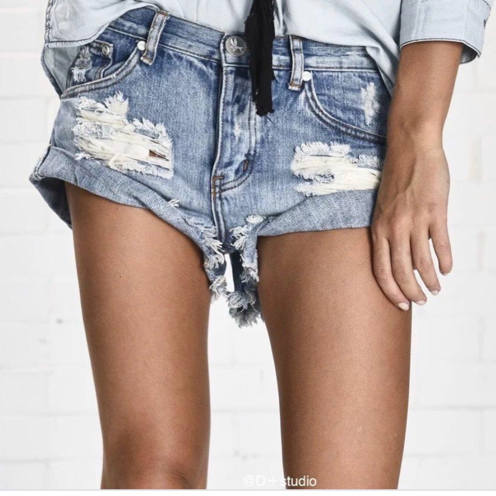 One teaspoon shorts